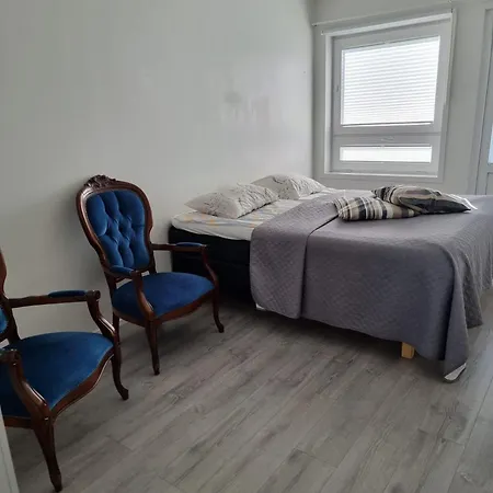 Apartment Yksioe Luonnonlaeheisyydessae